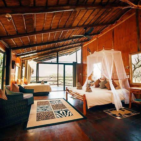 Pezulu Tree House Lodge Hoedspruit Exterior photo