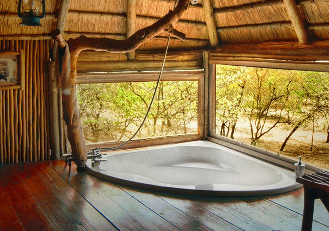 Pezulu Tree House Lodge Hoedspruit Exterior photo